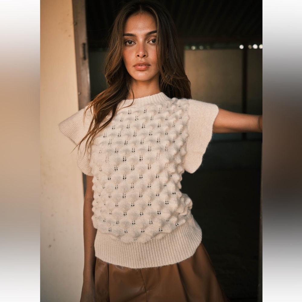 11 Ruffle Sleeve Textured Sweater Top - Picture 2 of 6